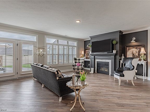 5th image of 231 Elm Ln