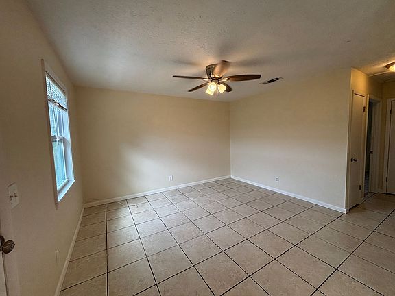 5th image of 1102 Frankford Ave #B