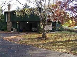 911 Martin Dr, Marshfield, WI 54449