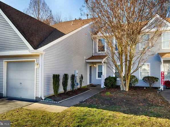 220 Birch Hollow Dr, Bordentown, NJ 08505