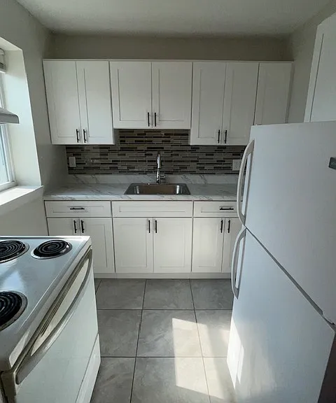 295B Elm St #B7 — Photo 3