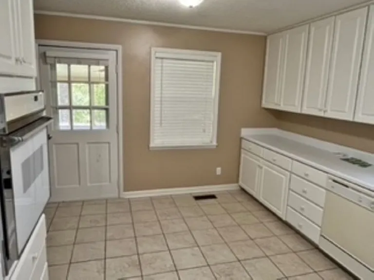 2117 Spring Dr N #W — Photo 9
