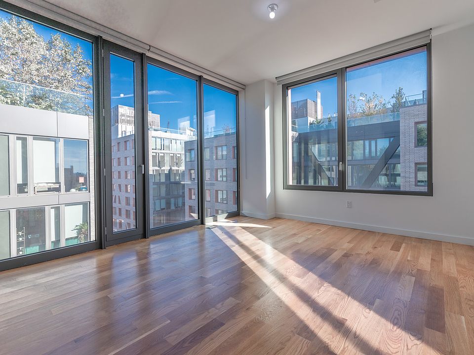 1st image of 54 Noll St #8171