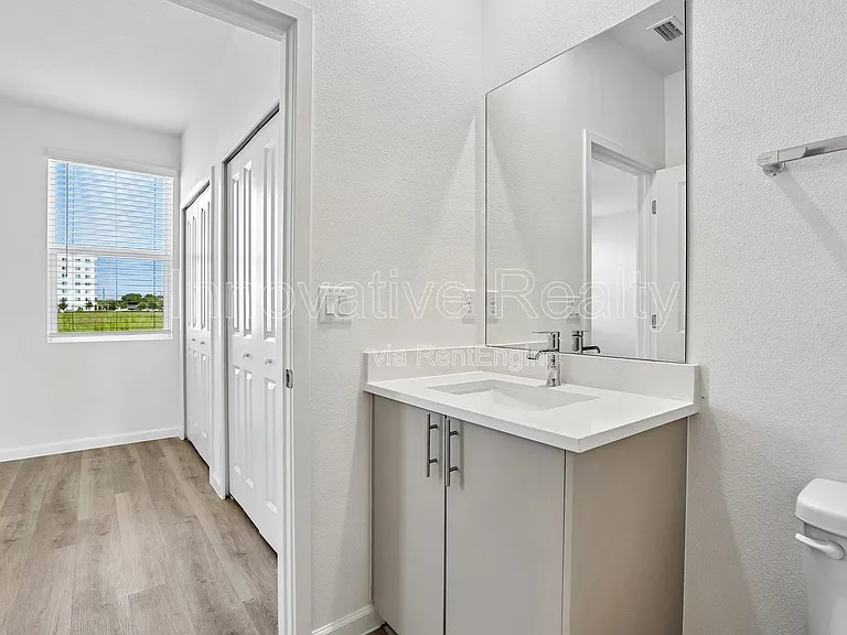 Venture Apartments — Photo 127