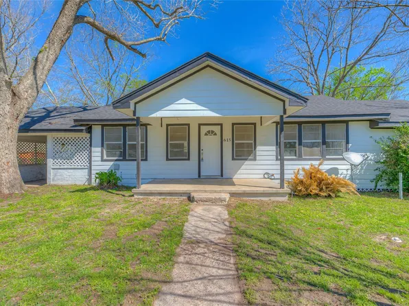 615 E 1st St, Groveton, TX 75845