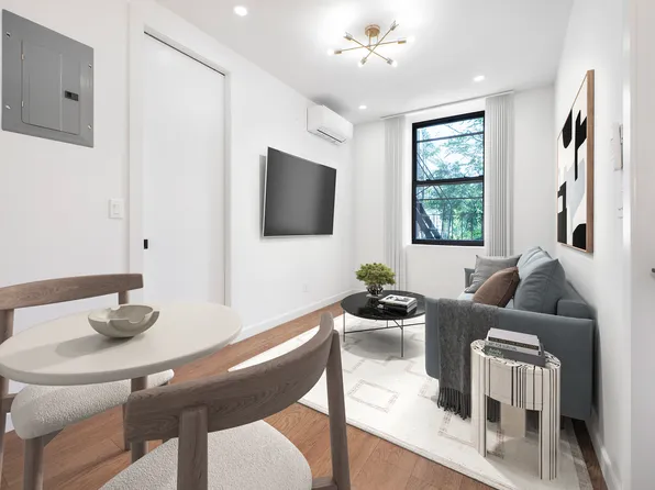 250 Union Avenue image 2 of 9