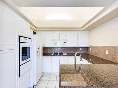 8615 Via Mallorca Unit B, La Jolla, CA, 92037