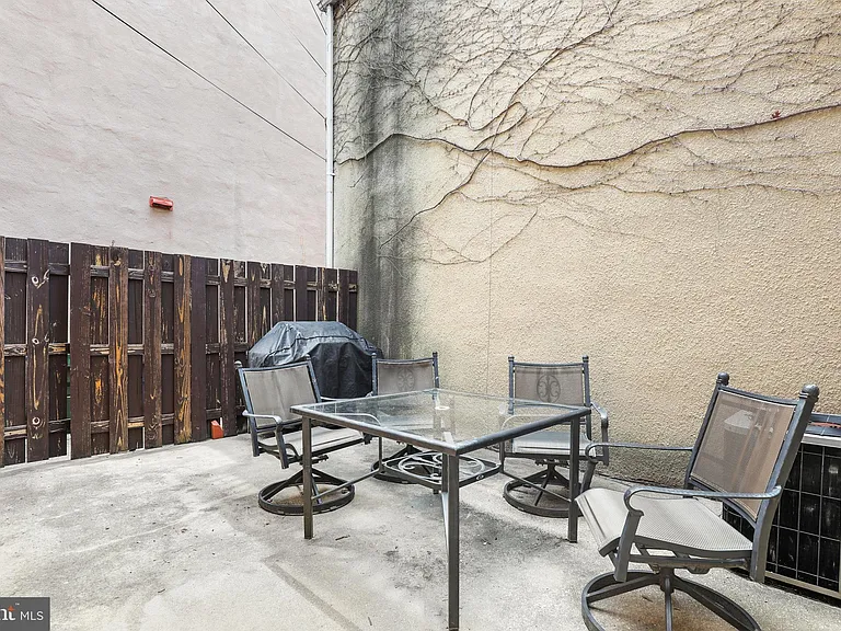 803 S Hanover St — Photo 22