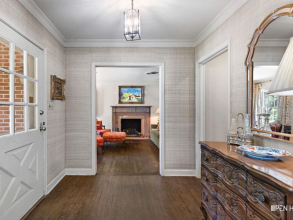 3rd image of 2015 Avondale St