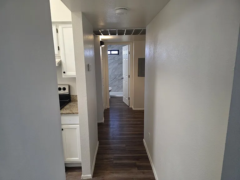 1311 N Gila St #3 — Photo 27