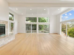 8301 Kirkwood Dr, Los Angeles, CA 90046