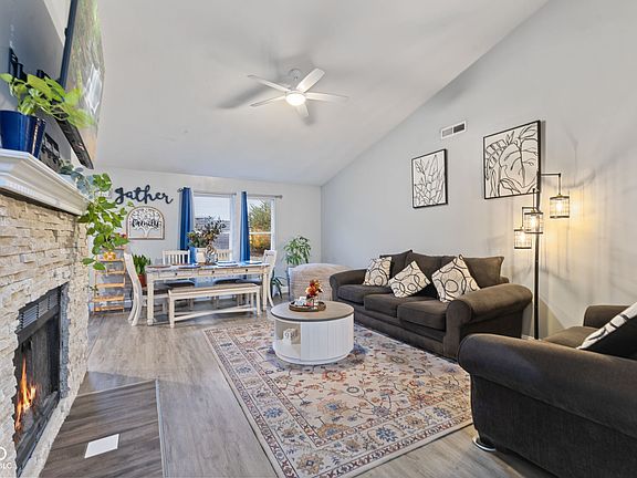 4th image of 6022 Lakeside Manor Ave