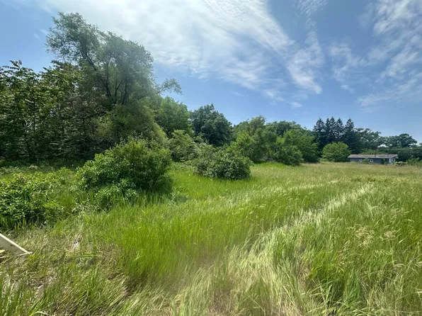1035 S Brooks Rd, Muskegon, MI 49442