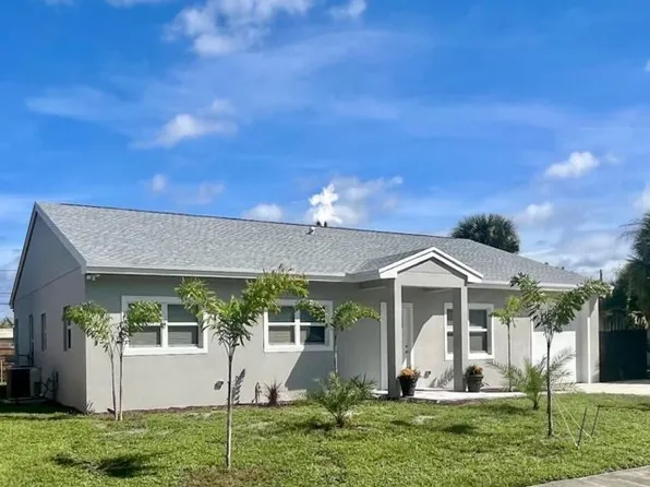 9122 Bamboo Dr, Palm Beach Gardens, FL 33410