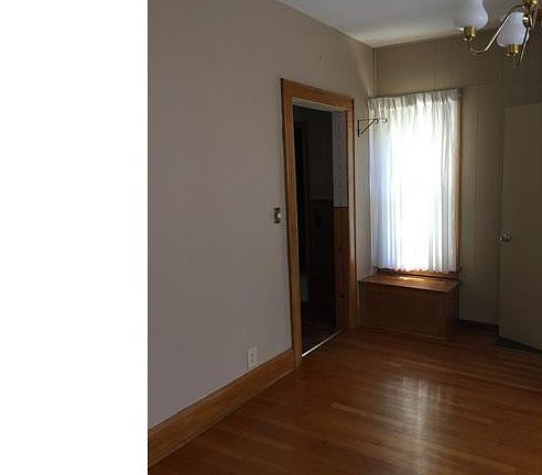 5th image of 184 Woodrow Ave