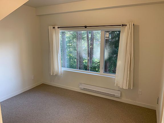 5th image of 201 Madrona Way NE #1F