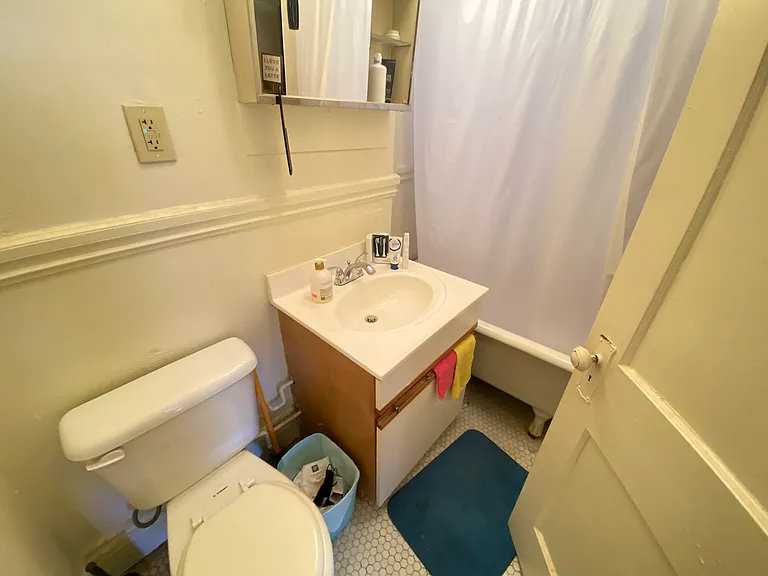 8 Barrows St — Photo 3