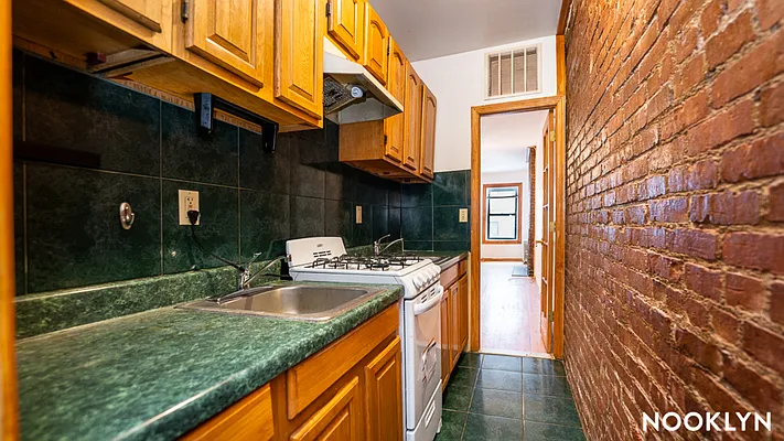 Rented by Nooklyn NYC LLC | media 7