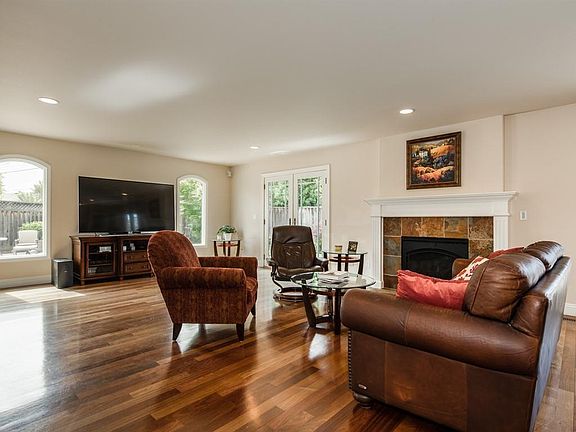 5th image of 909 Cherrywood Ct