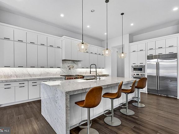 3rd image of 1221 Riley Preserve Ct