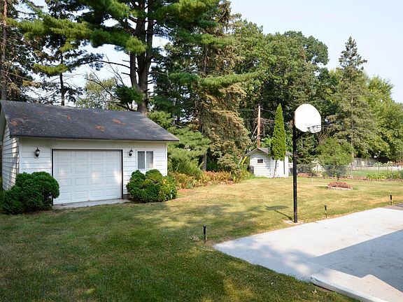 4th image of 2226 Pleasant View Dr