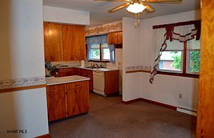 3rd image of 148 Shawnee Cir