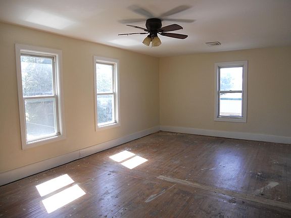 4th image of 2389 Delaware Ave APT 4