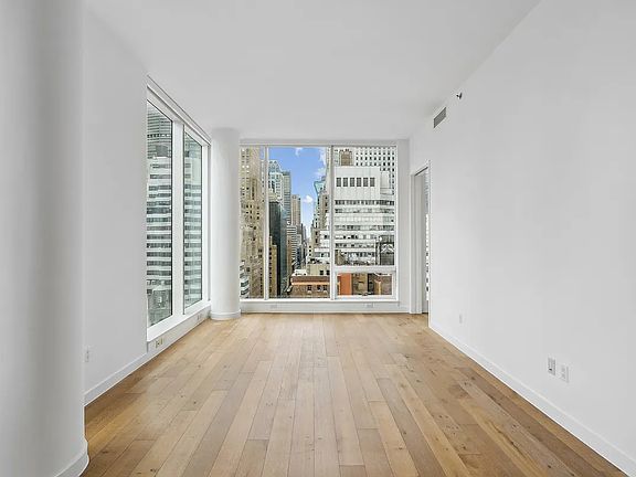 4th image of 325 Lexington Ave APT 19B