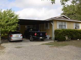 10805 Hollowell Rd, Atascosa, TX 78002