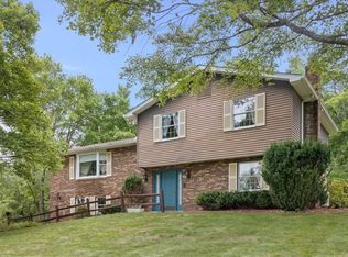 112 Foxglove Dr, Baden, PA