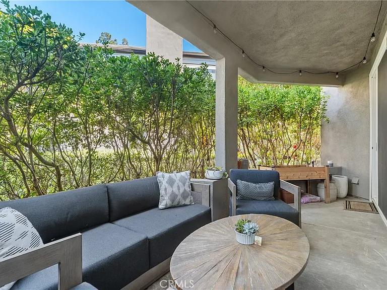 66 Baycrest Ct — Photo 32