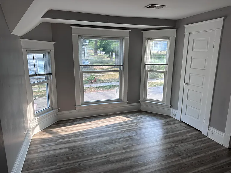 729 College Ave NE #2 — Photo 11