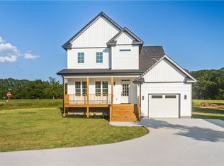 305 Tribble St, Honea Path, SC 29654