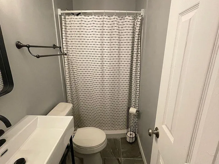 98 Riverview Ct — Photo 15