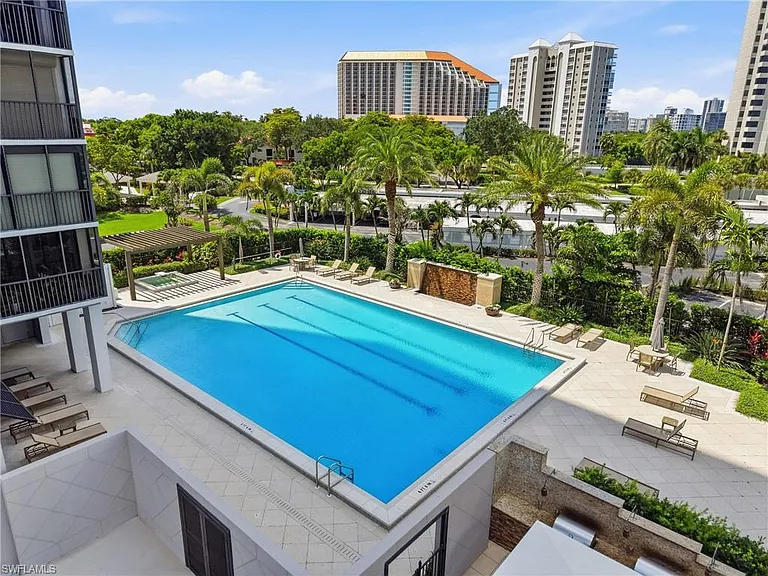 5601 Turtle Bay Dr #302 — Photo 36