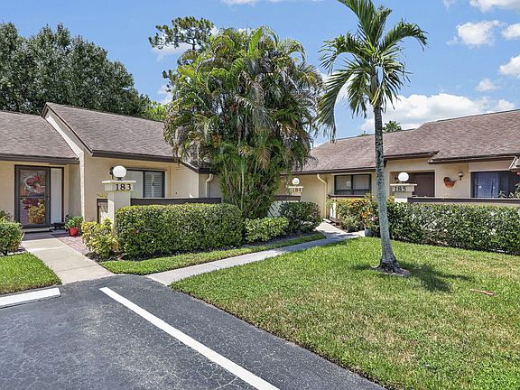 3rd image of 184 MASTIC TREE Court