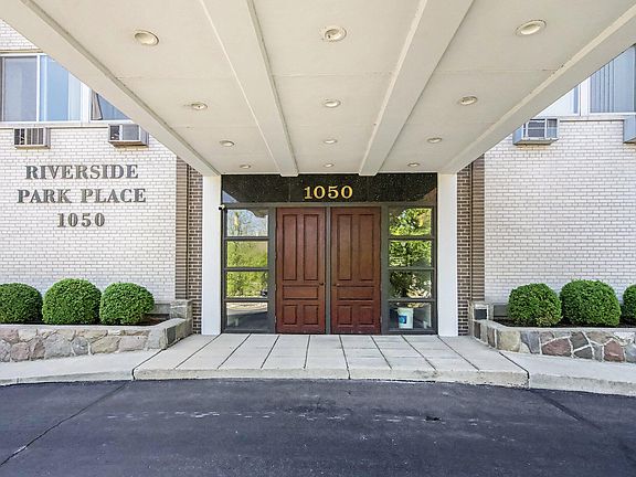 4th image of 1050 Wall St APT 7