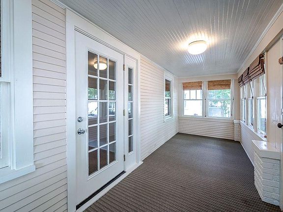 5th image of 507 1st Ave NE