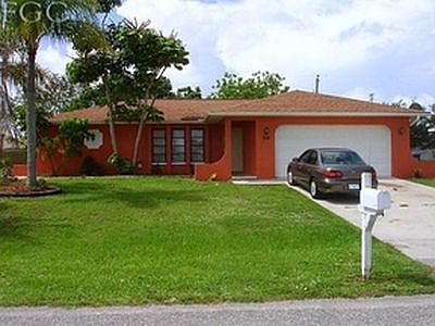 2nd image of 1215 SE 15th St