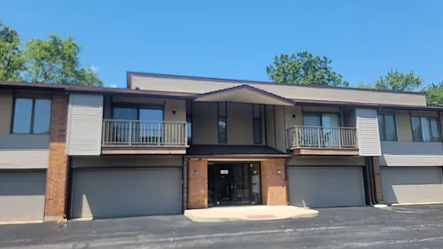 805 Oakton St Photo 1