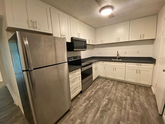 2nd image of 3257 Delaware St APT 4