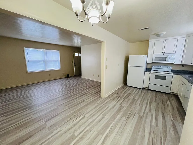 1407 Toms Creek Rd #3 — Photo 13
