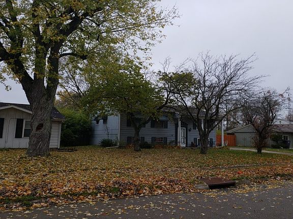 3rd image of 937 Primrose Dr