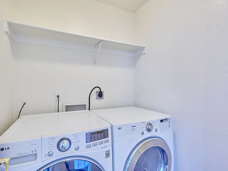 414 N Drew St — Photo 3