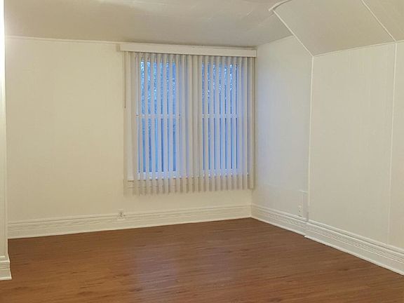 3rd image of 4436 Olcott Ave