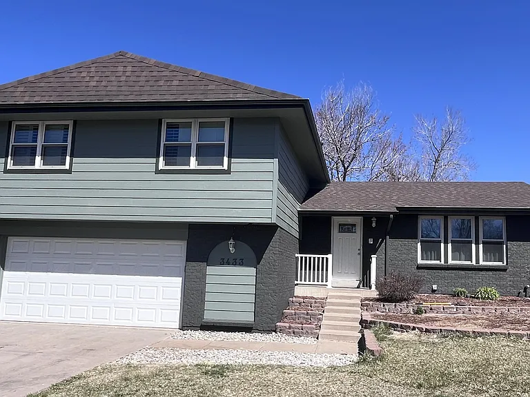 Newer roof, siding and paint