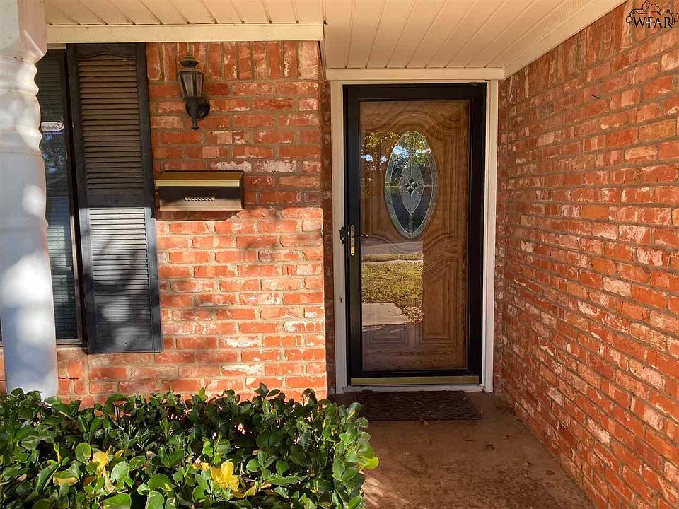 1st image of 4611 Westridge Dr