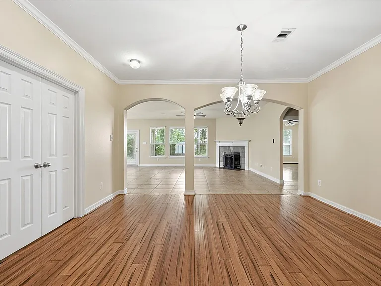 25203 Oak Villa Dr — Photo 11