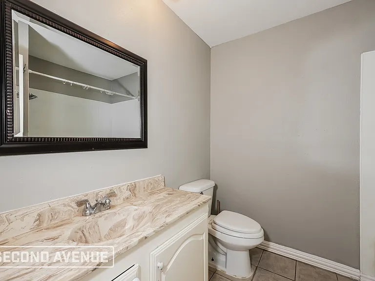 7525 Ashcrest Ln — Photo 12