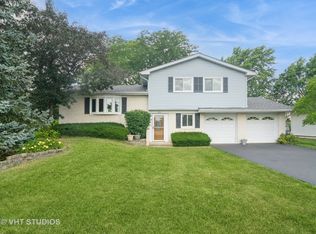 1406 Evans Ct, Elk Grove Village, IL 60007